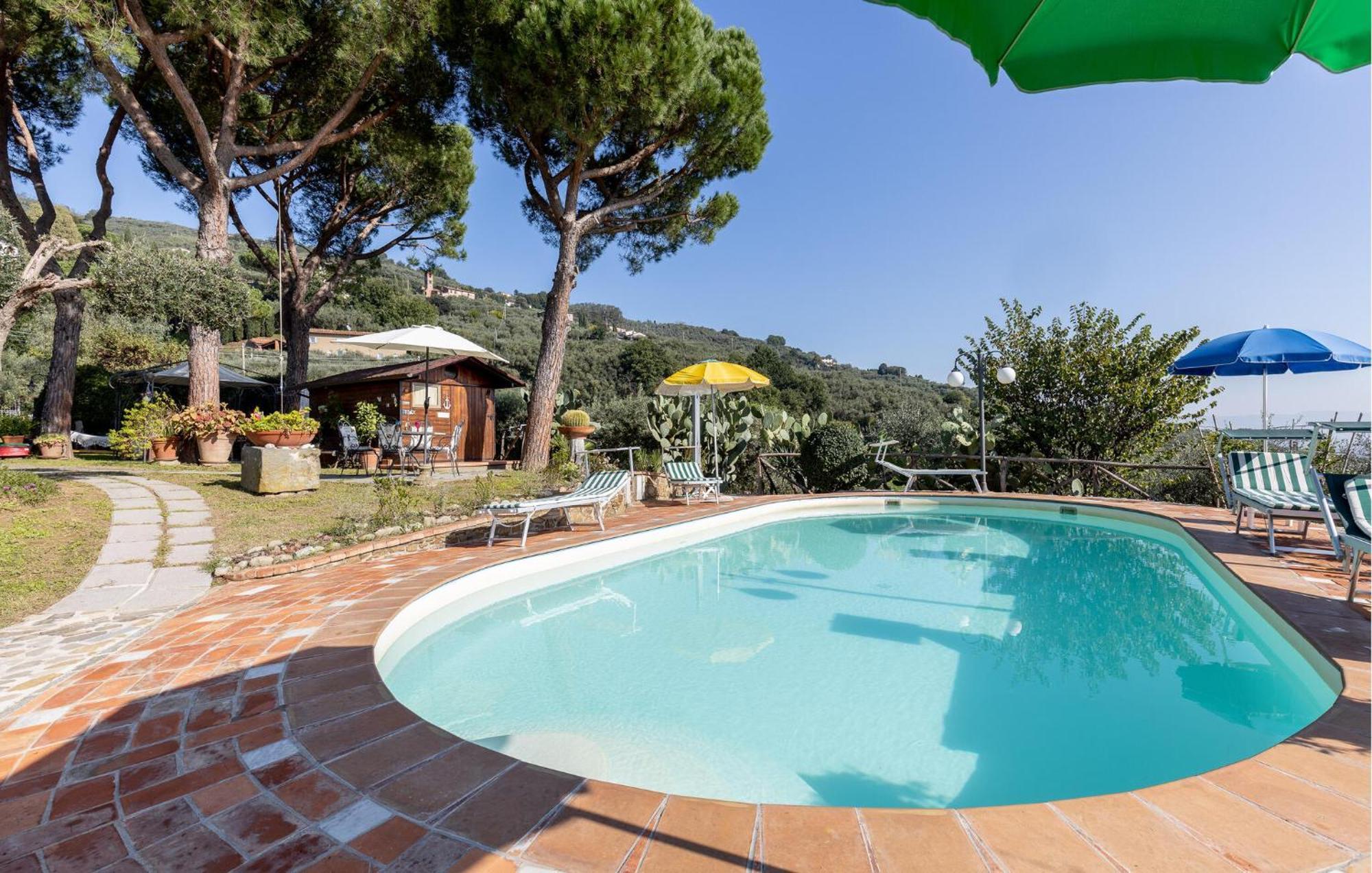 Beautiful Home In Uzzano Pt With Kitchen Eksteriør bilde