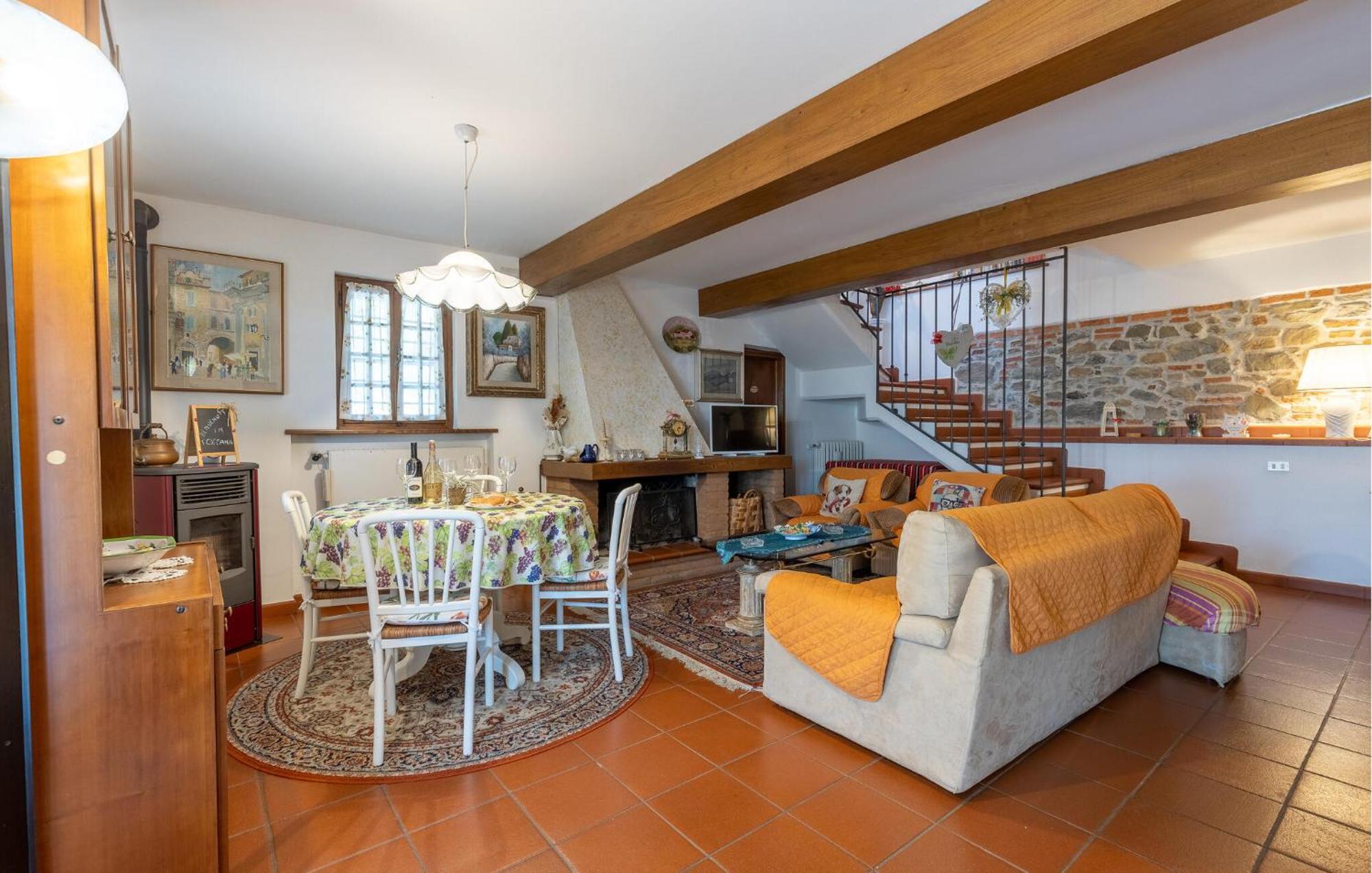 Beautiful Home In Uzzano Pt With Kitchen Eksteriør bilde